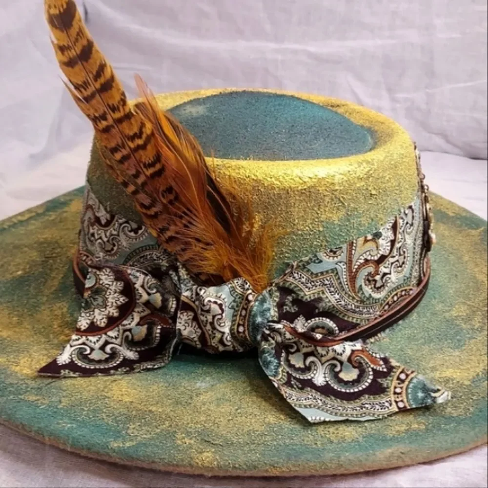 Victoria Hat - Picture 2 of 4